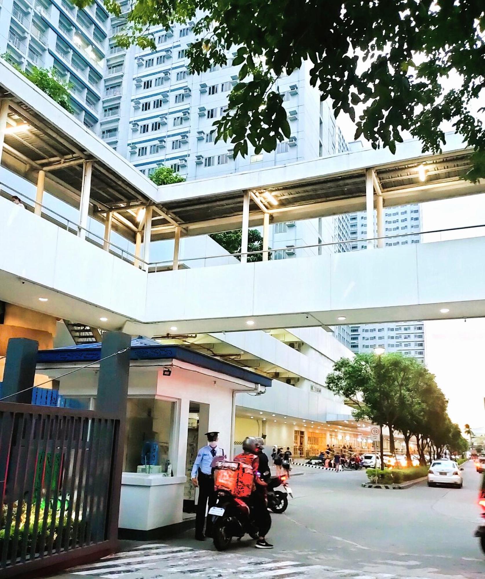 Grass Residences Rendezvous Sm North Edsa Qc Manila Kültér fotó